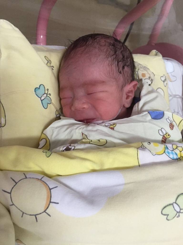 宝宝后脑勺睡平了有什么危害,一岁半宝宝后脑勺突出还能睡平吗