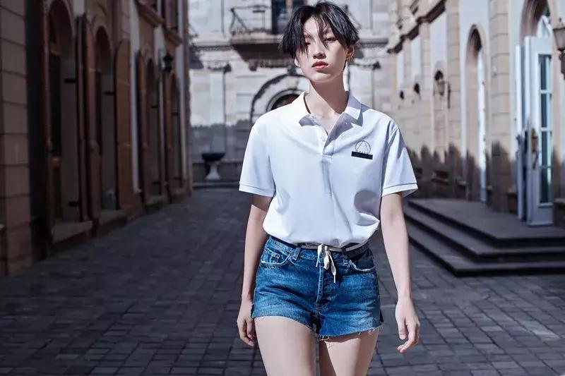 以后装逼就说我穿李宁的时候，你还在穿阿迪耐克