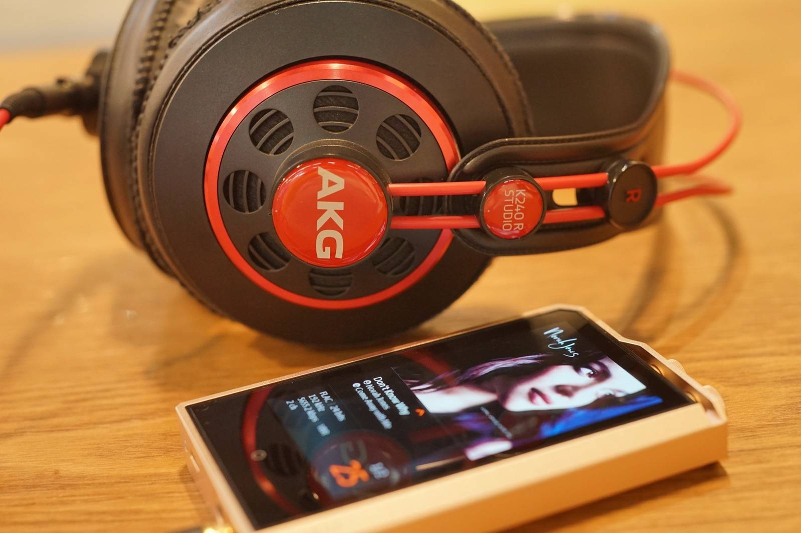 爱欧迪PV评测：超越苹果的音乐芯片，竟首发在这款*放播**器！