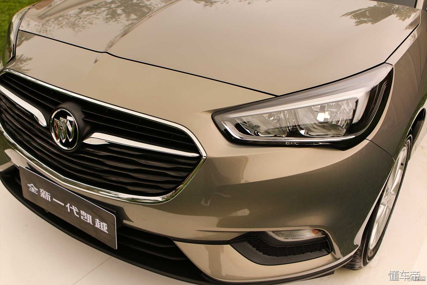 1.3l三缸别克凯越试车,别克凯越外观老款改新款