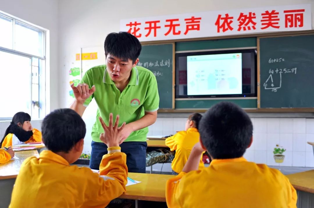 1268名大学生志愿者,20所高校志愿者