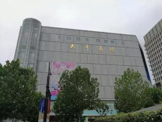 这条路串起了科巷、文昌巷、常府街、马府街、白下路等南京人耳熟能详的街道名