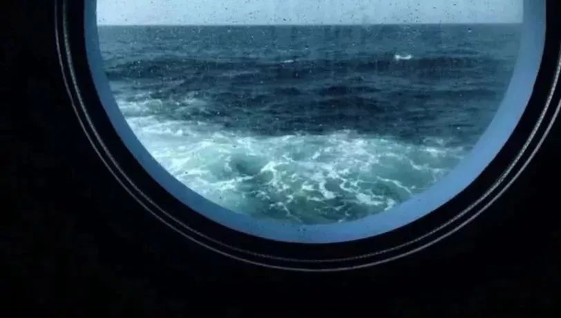 海洋量子号邮轮参观,海洋量子号邮轮航行航拍视频