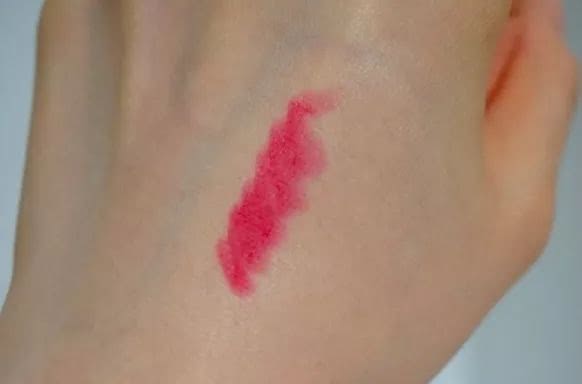 这个牌子出什么都火到断货,女生必须入一个