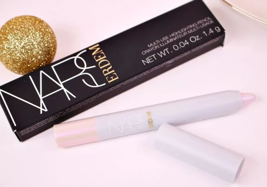 这个牌子出什么都火到断货,女生必须入一个