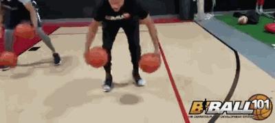 曲绍斌篮球训练运球基本功,篮球运球教学基本功零基础女生