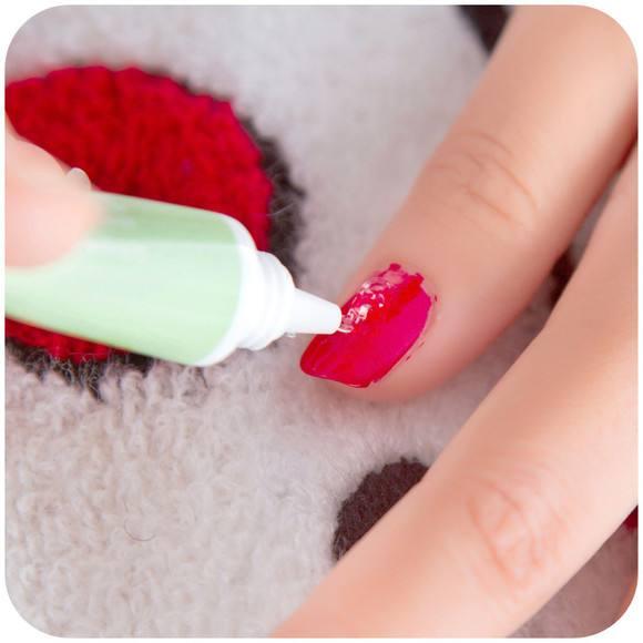 透明胶贴到的痕迹怎样清除干净,透明胶痕迹怎么快速去除