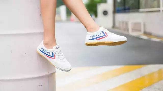 匡威的帆布鞋值得买吗,帆布鞋匡威值得购买吗