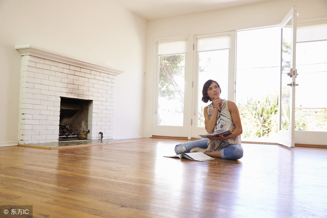 过道顶梁高低不平咋吊顶,房屋顶梁高低不平怎么处理