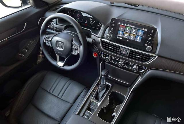 试驾本田雅阁最新款,2020款本田雅阁颜值逆天上市必火