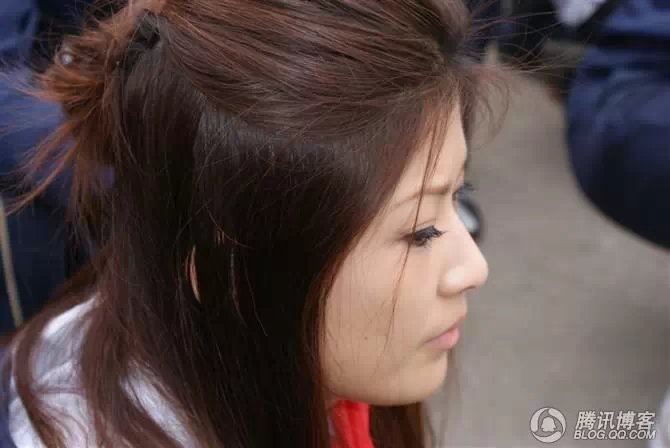 穿越地震带之什邡日记：地震周年谭咏麟黄日华众明星到蓥华小学