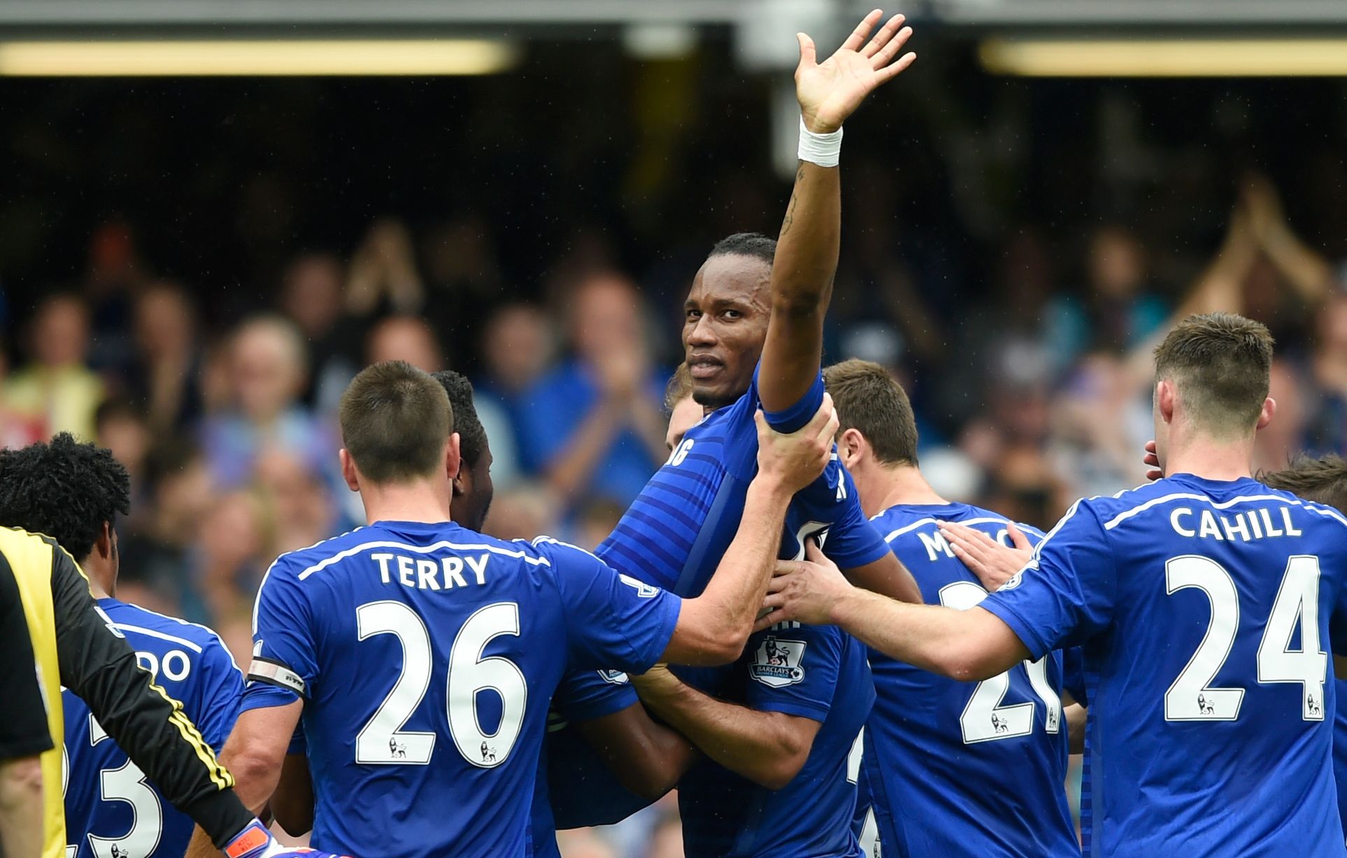 三年前的今天，英超送别一代神锋，世界杯将重回球迷视线