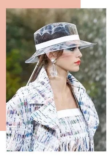 有了它出门还怕没有电吗,有了它出行也可以多带几双鞋