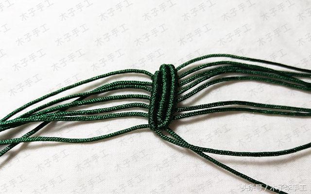 你的手机挂饰还在买？妹子自己在家做挂饰，超漂亮