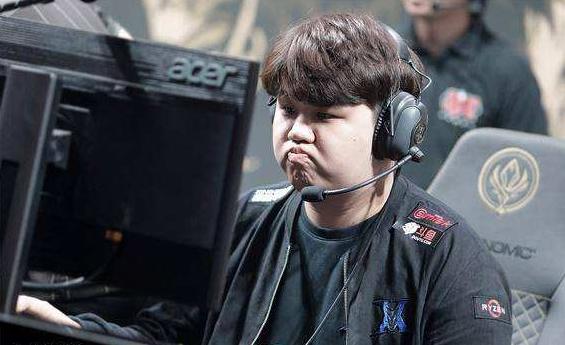 uzi的狂风之力卡莎出装,loluzi经典语录