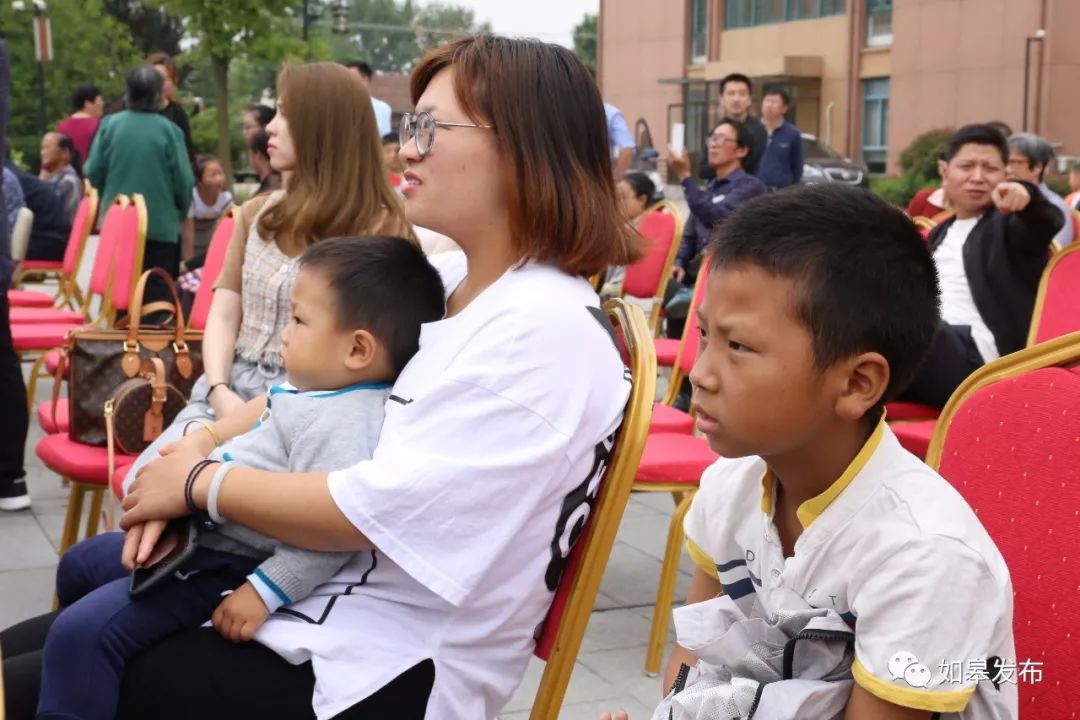 如皋这个地方种了一种神奇的树！树上会掉“金蛋”，“无涌”的人去“抢”！