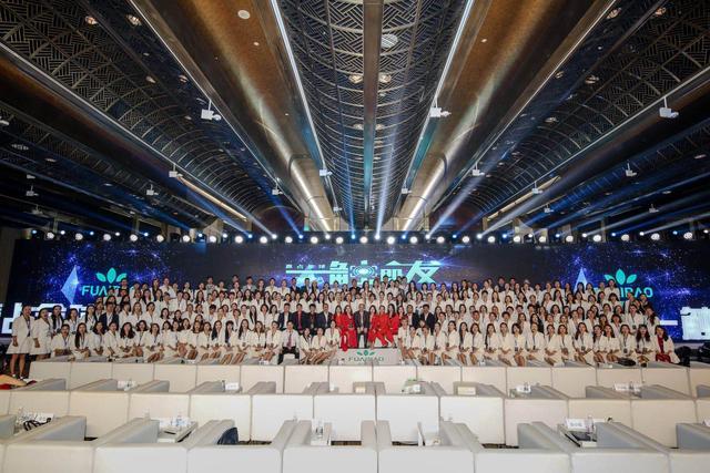 化妆品付爱宝,化妆品电商爆款方向