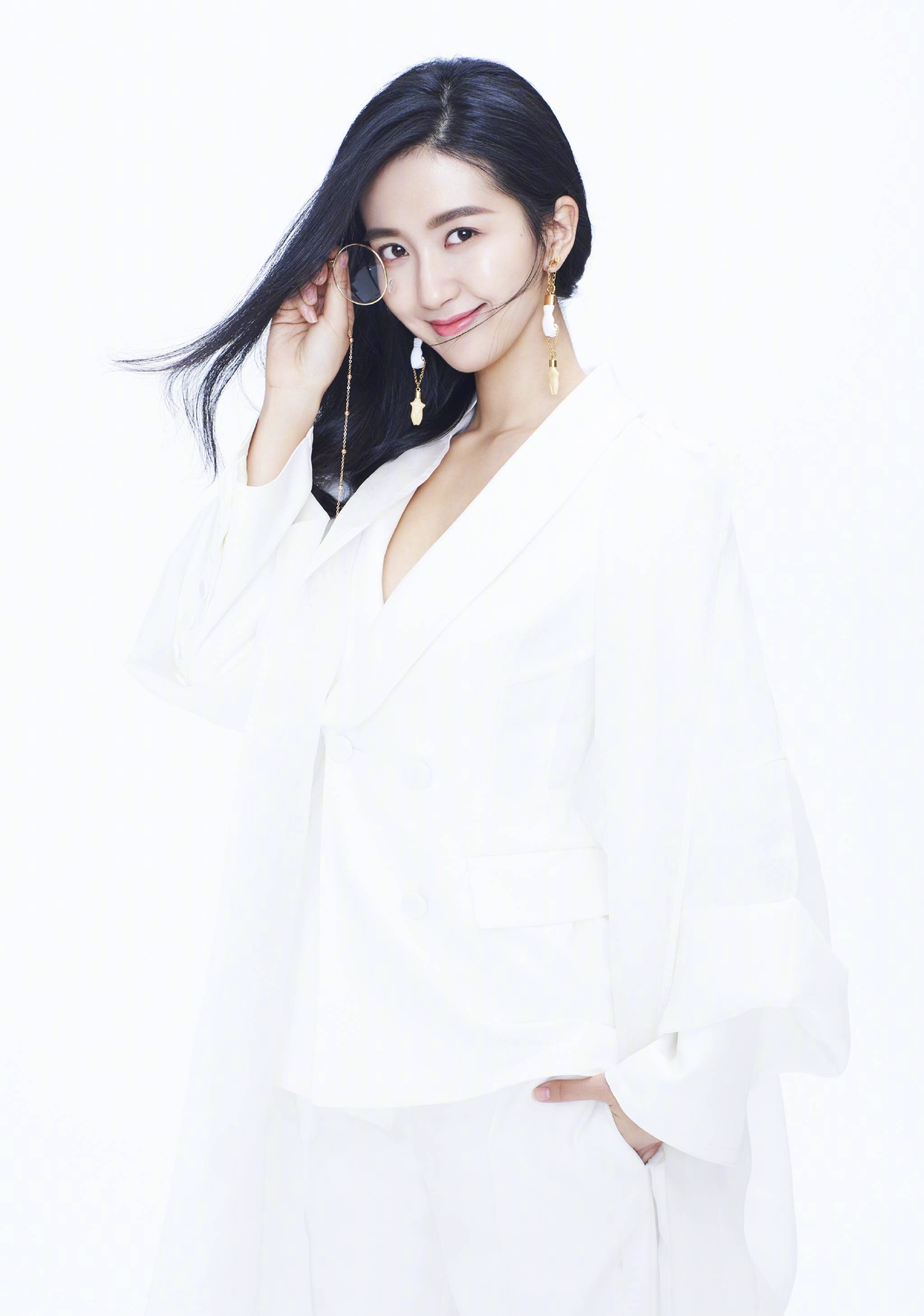 许龄月唐嫣谁漂亮,许龄月和唐嫣站在一起