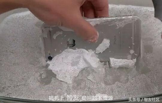 手机低温自动关机,为什么手机高温自动关机