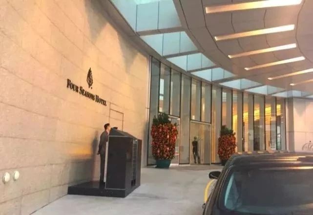 赌不一定会赢，但不赌一定是输——香江资本圈隐秘往事之*彩博**风云