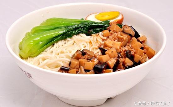 手擀面用温水和好吃吗,手擀面用冷水还是温水