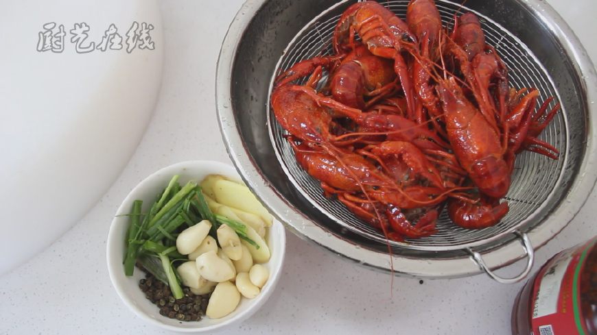 十三香小龙虾的正宗做法不放啤酒,十三香小龙虾特色做法色香味俱全