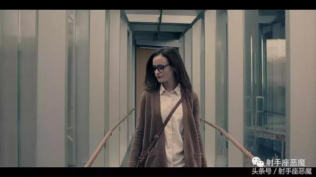 《使女的故事》他们只用了6步，就使女性沦为行走的子宫