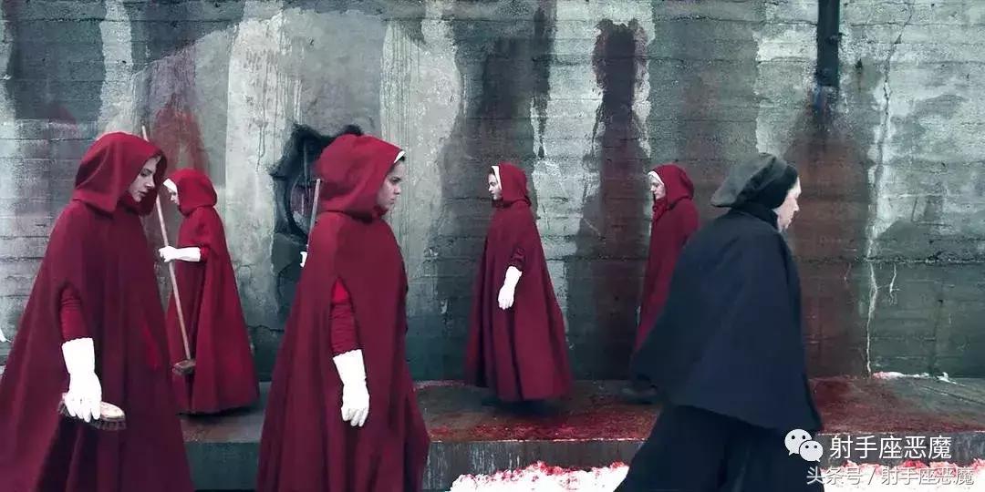 《使女的故事》他们只用了6步，就使女性沦为行走的子宫