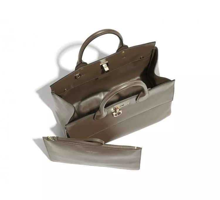 菲拉格慕23年秋冬新款男士豆豆鞋,菲拉格慕的经典蝴蝶结女鞋