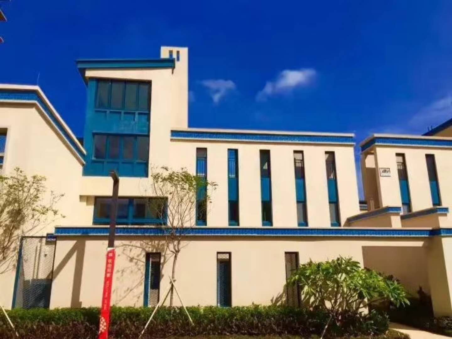 惠州双月湾有那些好的酒店呢？来看看这篇双月湾的酒店攻略吧！