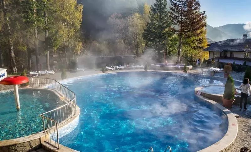 玫瑰之国指的是哪个国家,玫瑰之国保加利亚图画