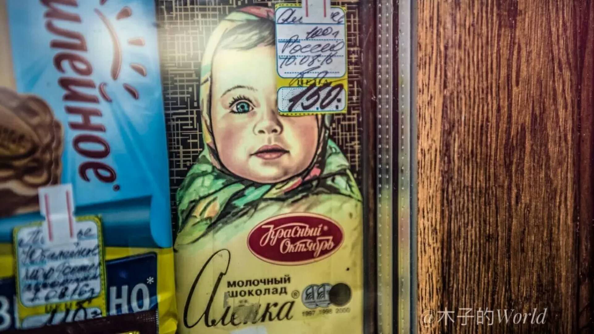 她在127小时的K3火车上拍婚纱照,看了三个国家的风景