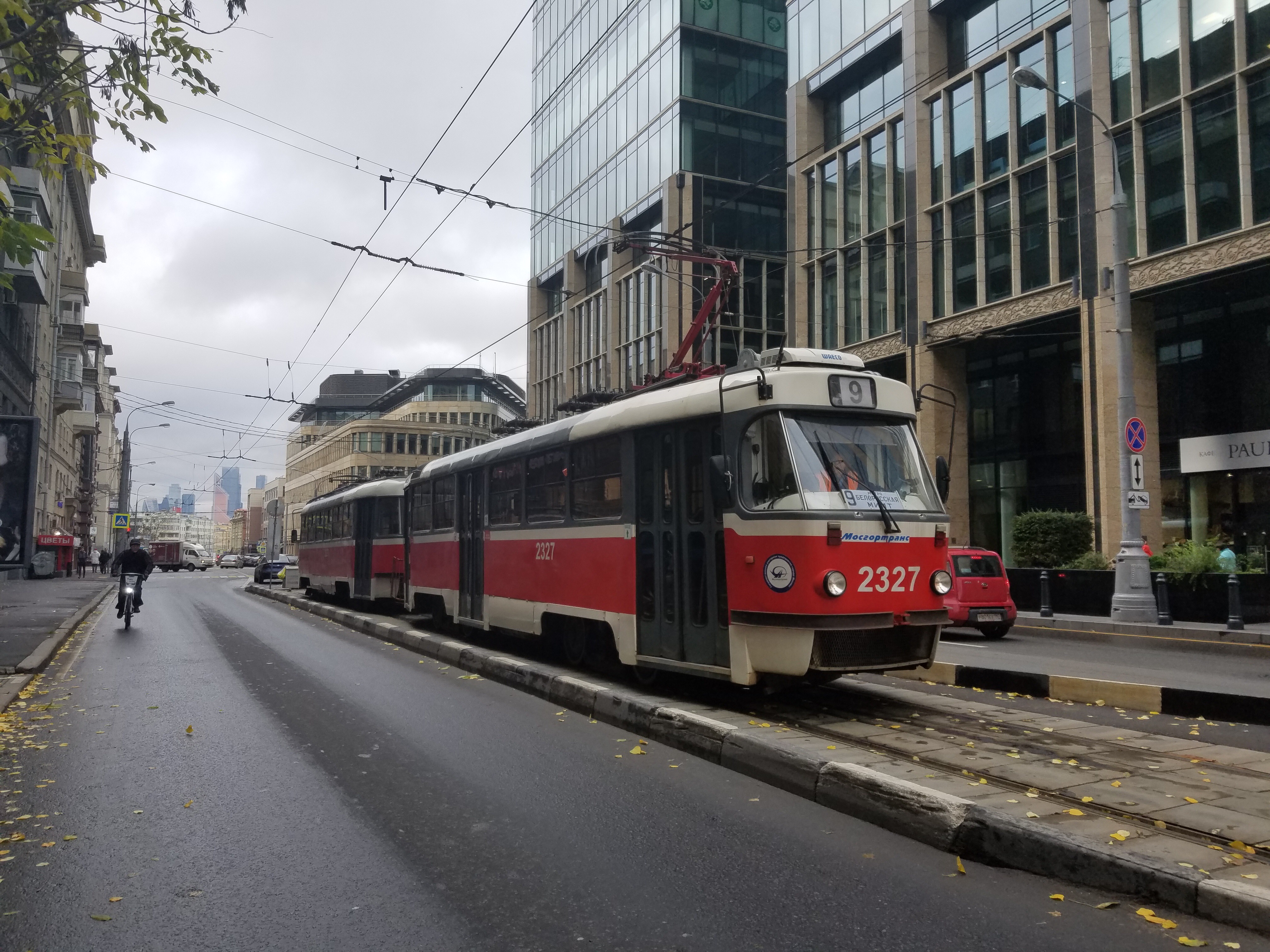 她在127小时的K3火车上拍婚纱照,看了三个国家的风景