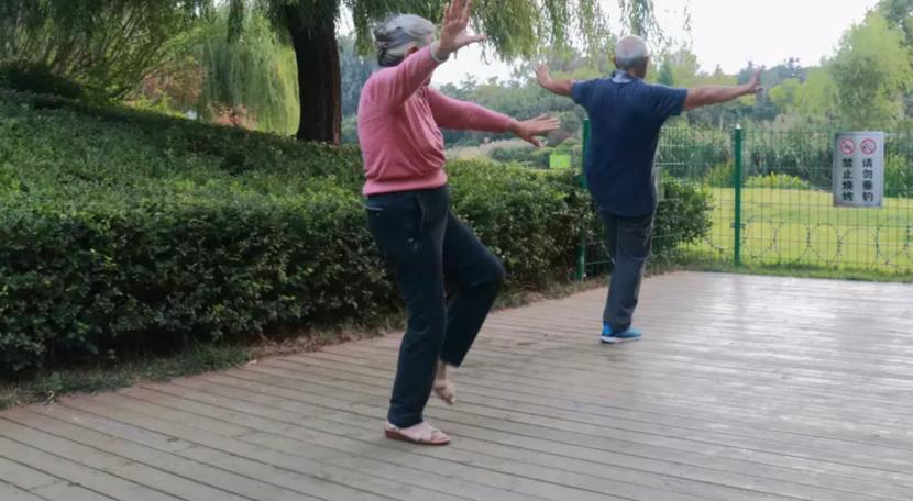 三防智能手机老年手机测评,最强三防手机mann