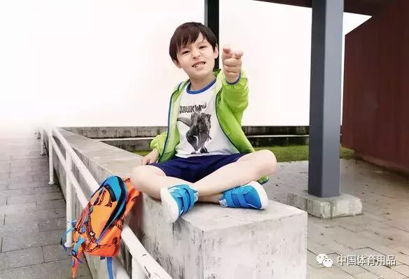 4-6岁儿童鞋服,儿童新款鞋服