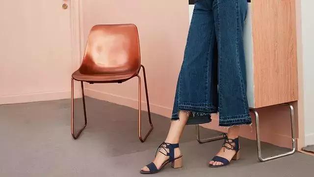 脚太宽穿凉鞋,脚太宽适合穿什么高跟鞋