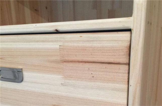 木工现场制作衣柜到顶的全过程,木工现场做的衣柜怎样看细节