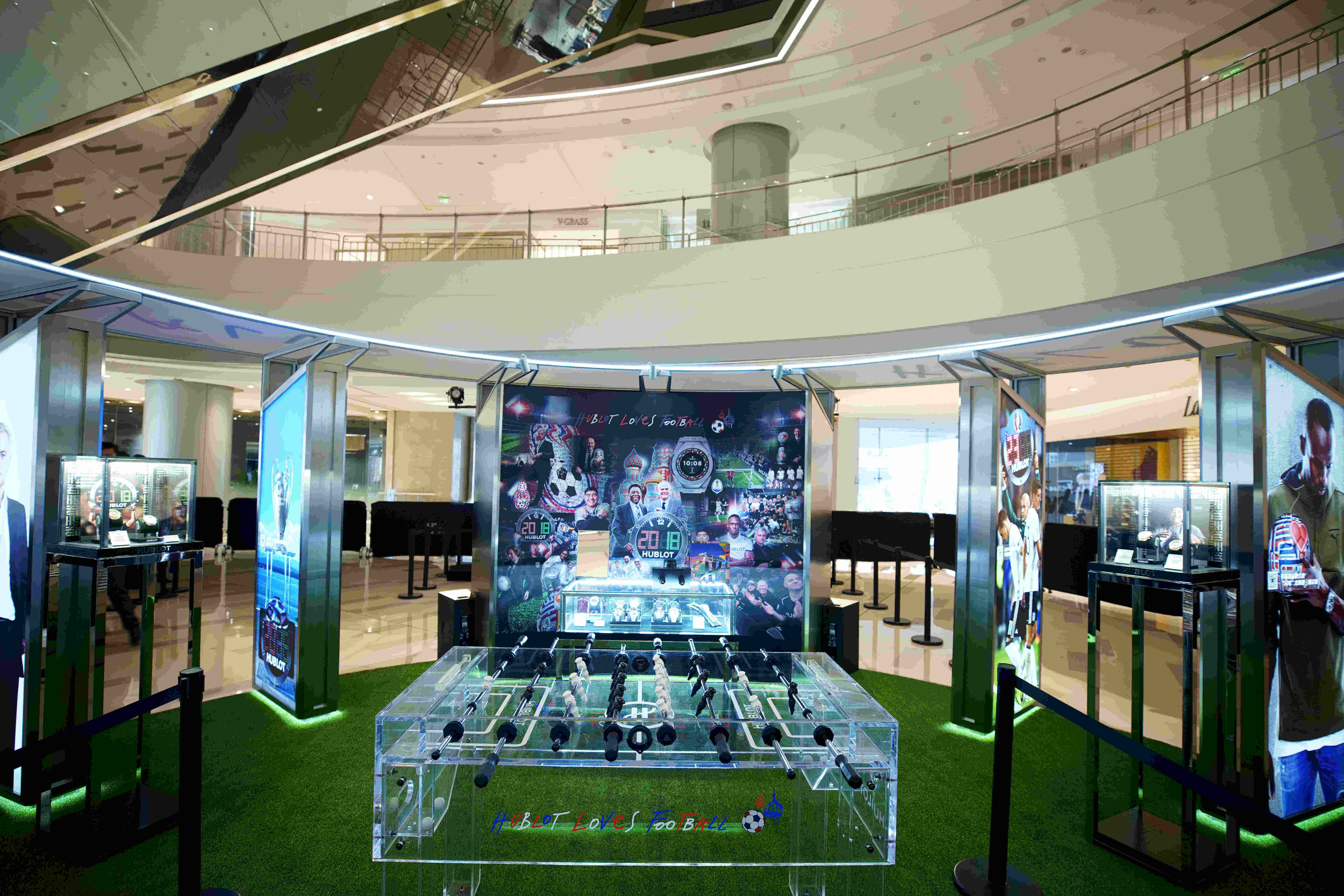 世界杯官方计时携吴磊点燃“宇舶爱足球”中国巡展成都站