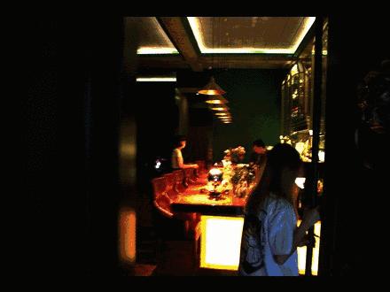 呼市适合自己去的酒吧,呼市哪有热闹一点的酒吧