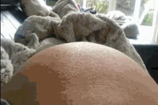 还记得第一次牵手的心跳么,感受当初胎动的感觉