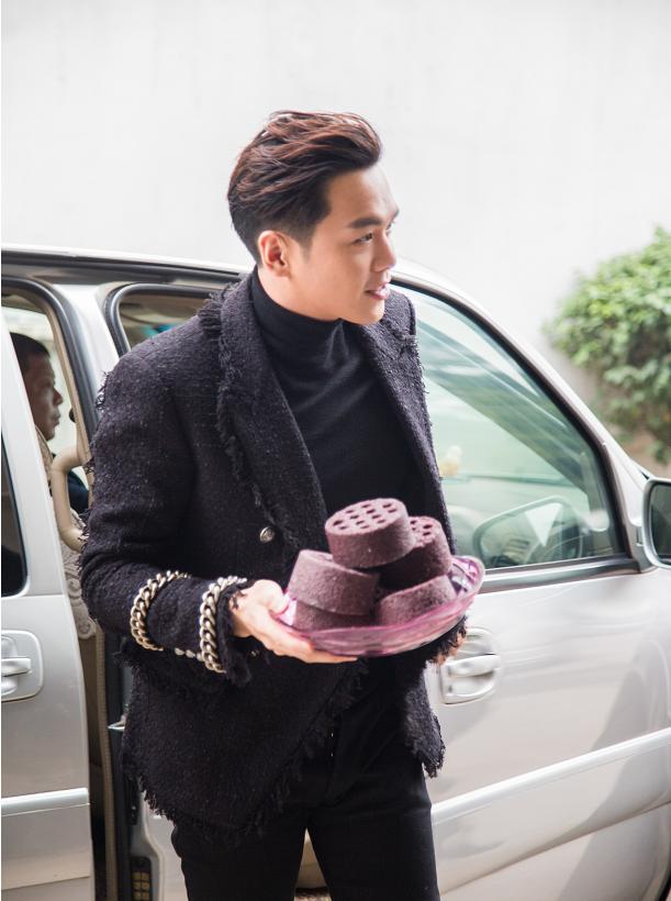 拍戏自带道具的明星,自带道具进组拍戏的女明星