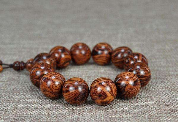 黄花梨手串上蜡怎么鉴别,黄花梨油梨手串真假鉴别