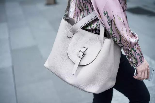 种草教你搭配这4款经典实用，可以出席任何场合的包