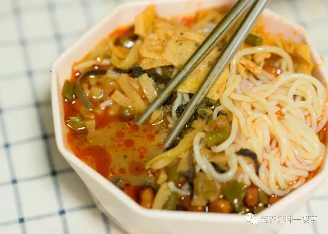 又香又辣的螺蛳粉推荐,超级辣的螺蛳粉推荐