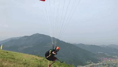 90后独腿小哥哥,弹吉他、进滑雪国家队……他的人生像超人!