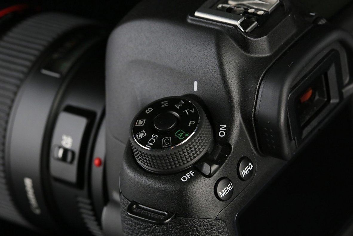 佳能6d全画幅单反相机怎么样,佳能6d是最便宜的全画幅吗