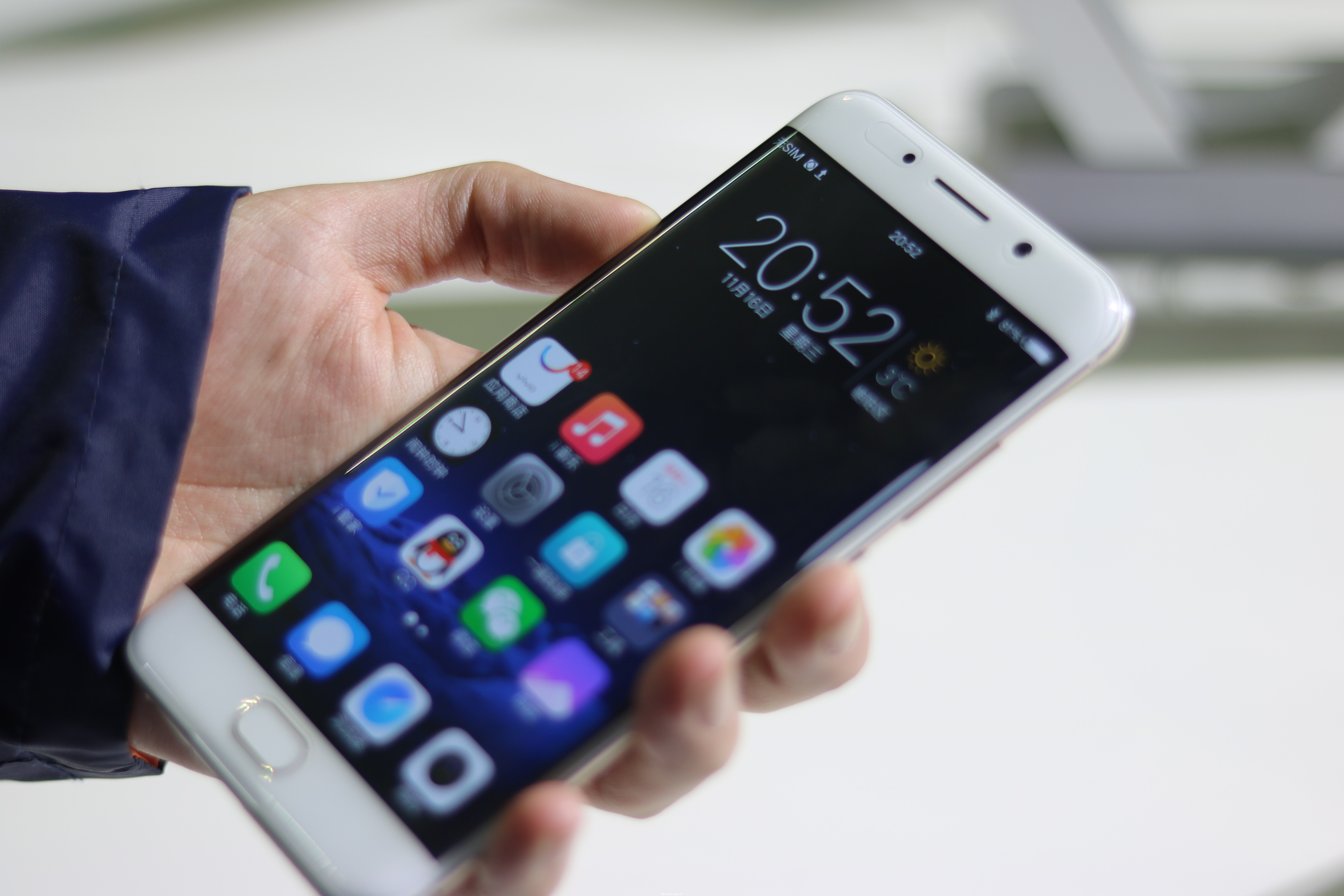 目前最值得入手手机vivo,目前值得入手的千元vivo