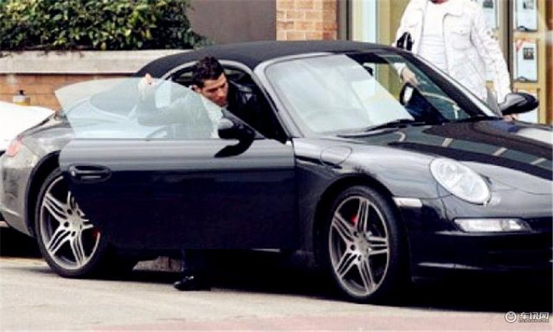 世界杯巨星都开什么车,世界球王c罗开什么车