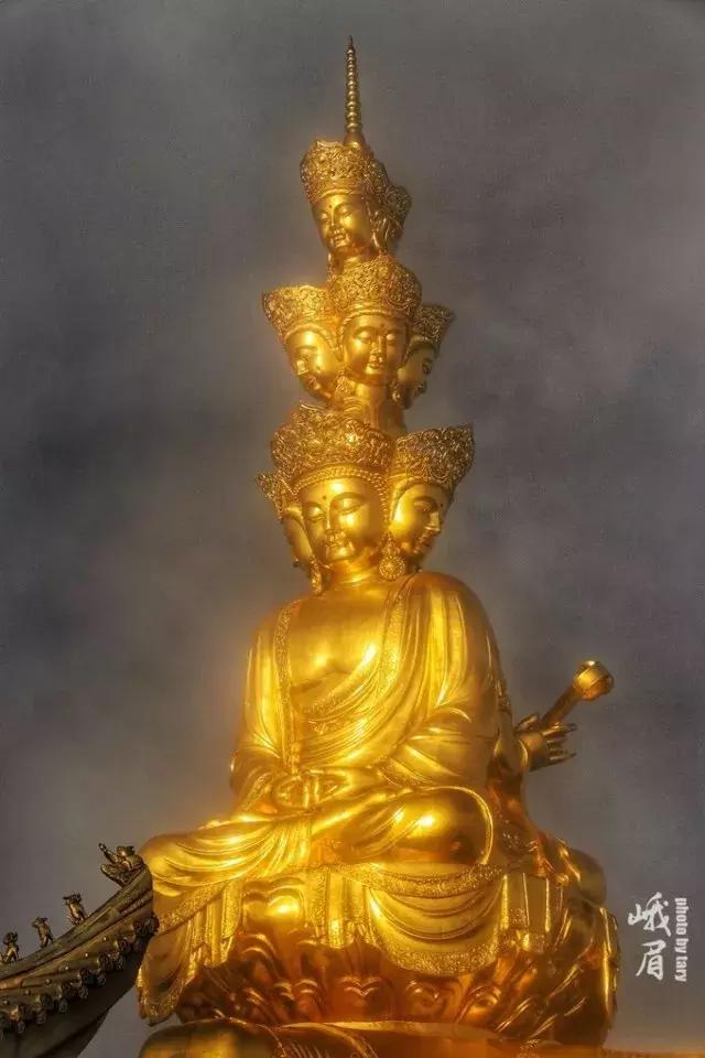 带着女生去峨眉山,带着女友穷游