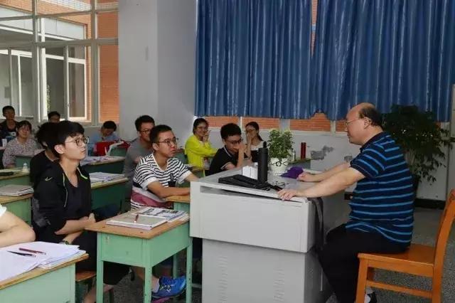 内江翔龙中学高考图片,内江翔龙中学高考现场